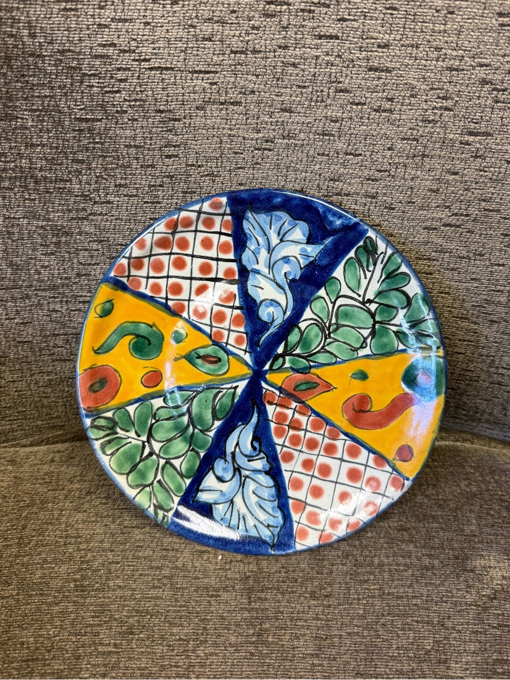 Vintage Talavera Folk Art Mexico Hand Painted Wall Hanging Plate 8”